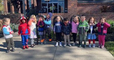 The Cool Cats go to the Library!